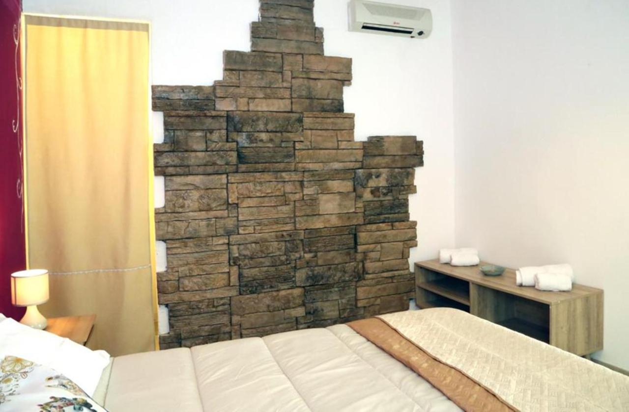 La Scalinata Home Apartment 칼타기론 외부 사진