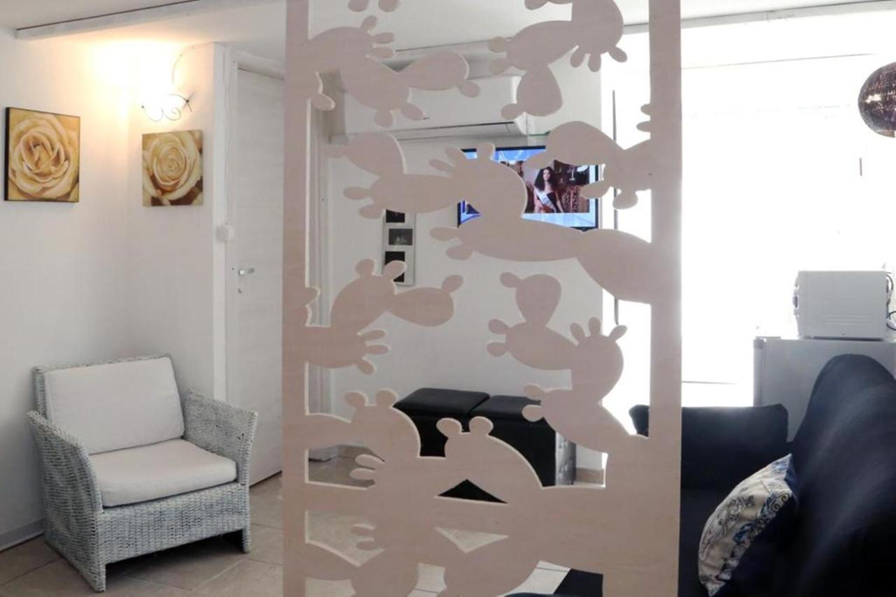 La Scalinata Home Apartment 칼타기론 외부 사진