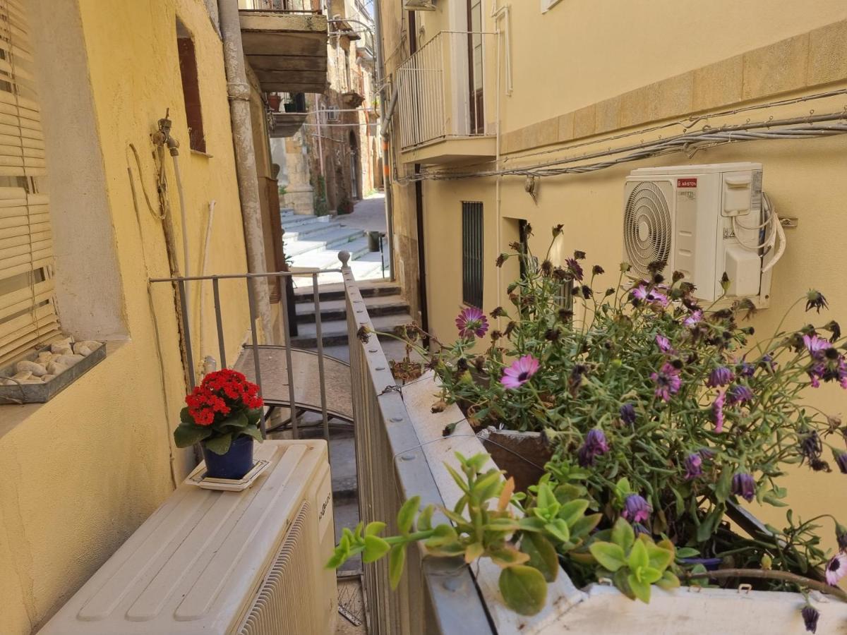 La Scalinata Home Apartment 칼타기론 외부 사진