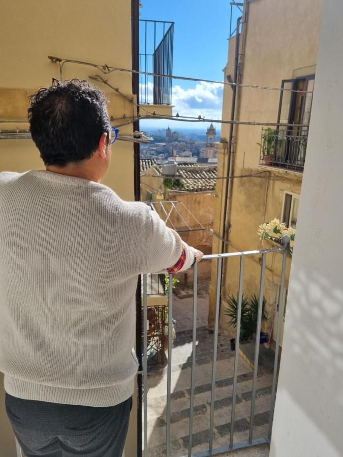 La Scalinata Home Apartment 칼타기론 외부 사진